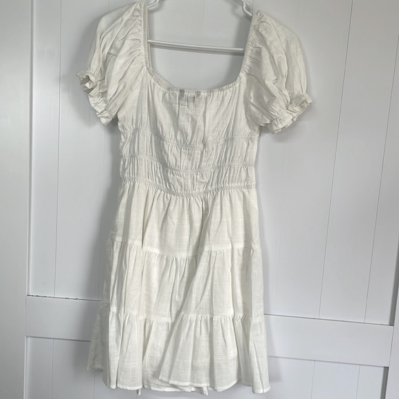 White short sleeve peasant style dress - Picture 9 of 9